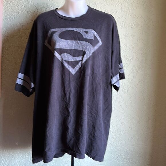 Superman T-Shirt Men's 3XL Black Silver Logo Graphic Tee DC Comics Big & Tall - Picture 1 of 2